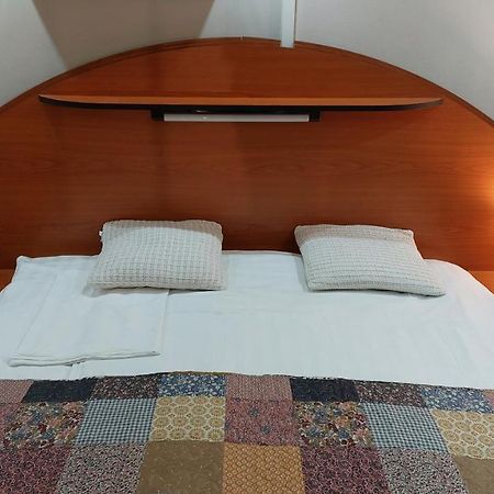 Family Apartman Gyula Luaran gambar