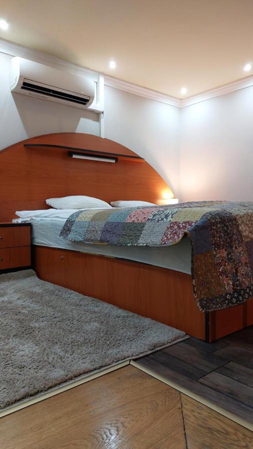 Family Apartman Gyula Luaran gambar