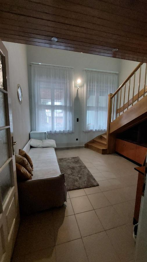 Family Apartman Gyula Luaran gambar