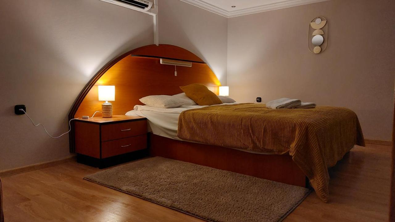 Family Apartman Gyula Luaran gambar